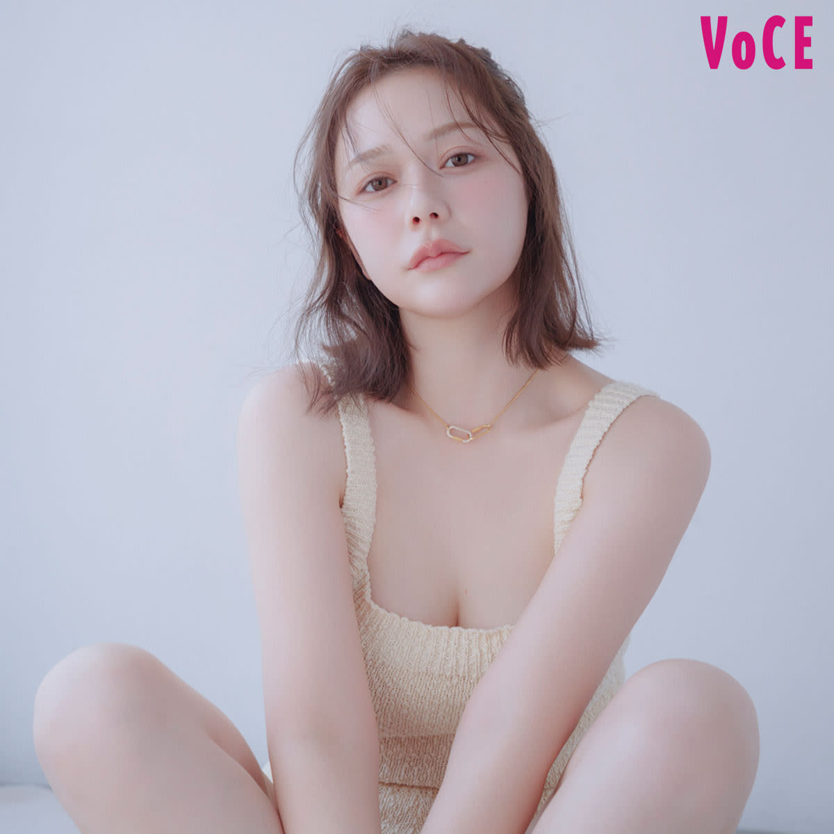 村 重 杏奈 胸