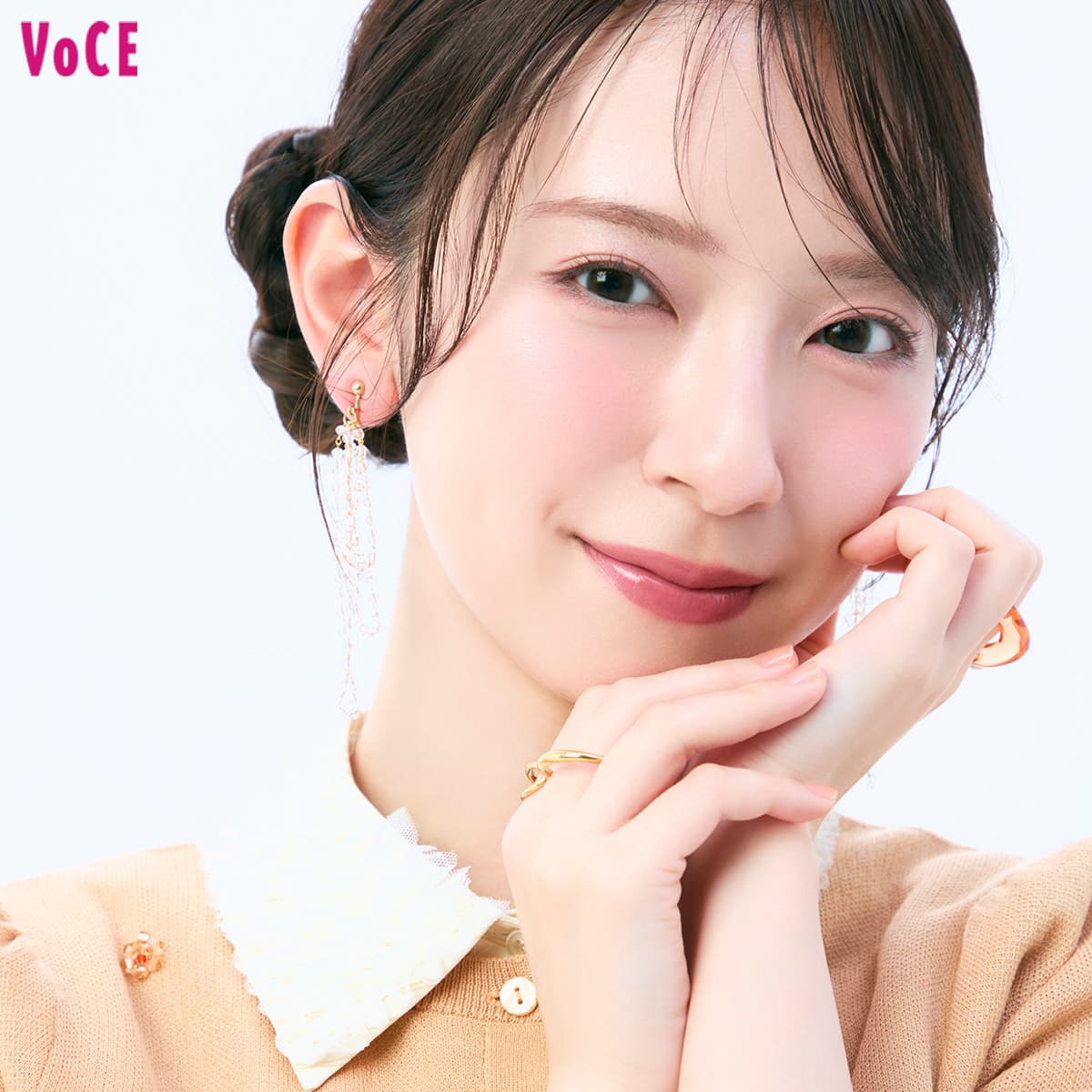 日向坂46 金村美玖さんの愛用品はコレ！ポーチの中身、公開します