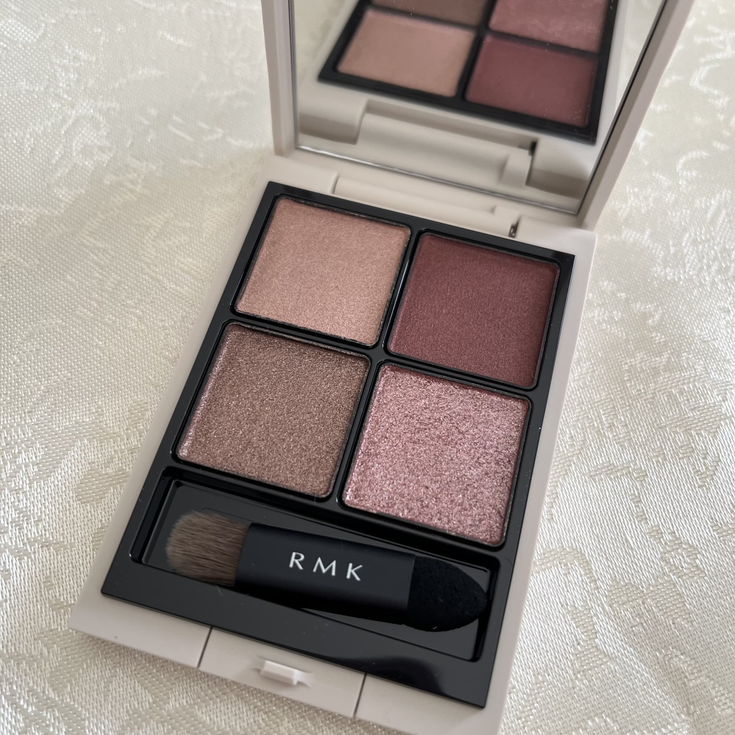美容好きVOCE会員が使ってみた！RMK シンクロマティック アイシャドウ