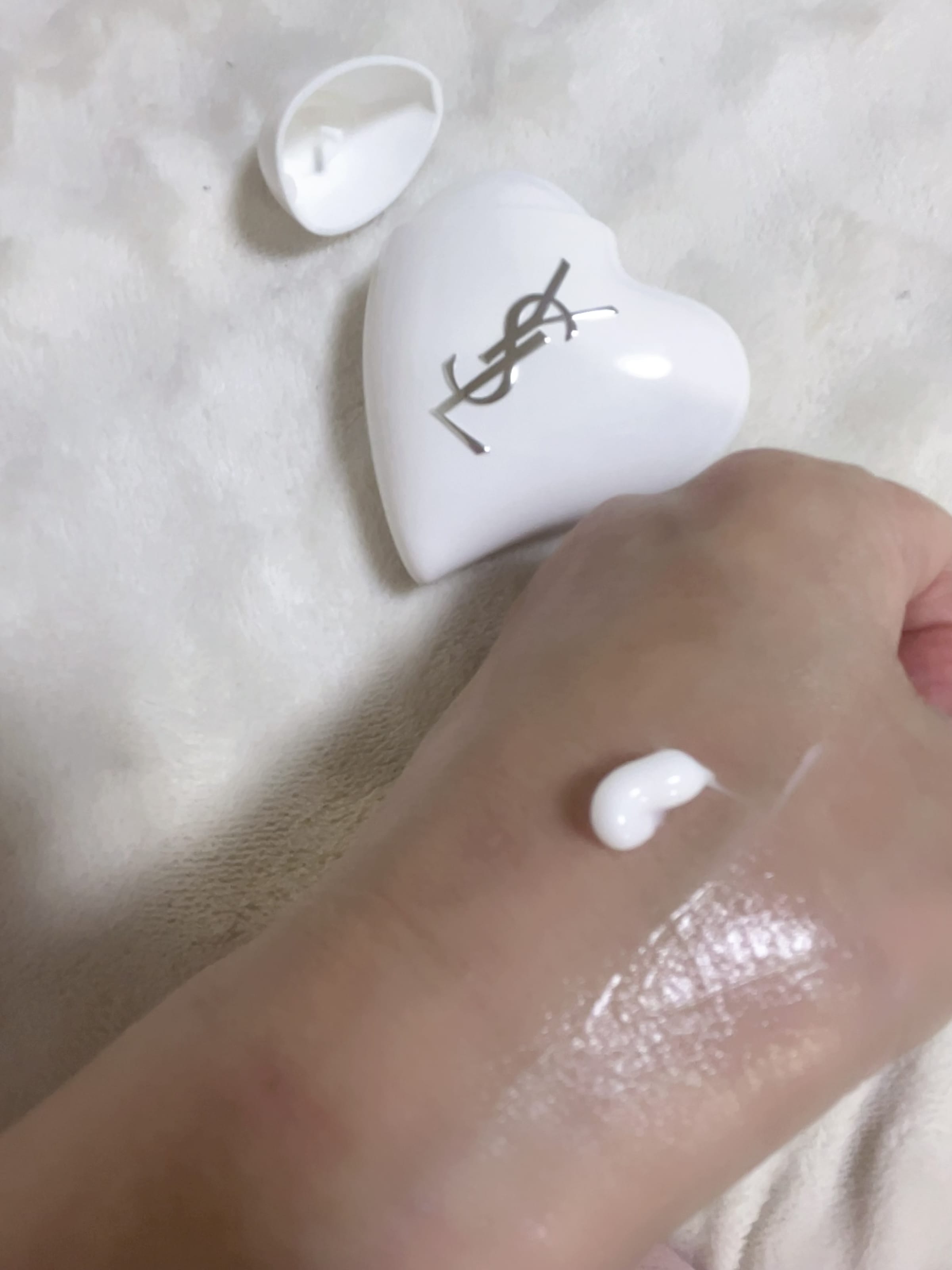 美容好きVOCE会員が使ってみた！イヴ・サンローラン ケアクラッシュ