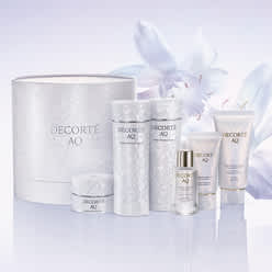 コスメデコルテ AQ ブライト ラディアンス コフレ Ⅱ｜美容メディア