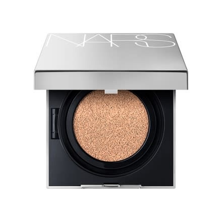 NARS ナーズ ナチュラルラディアント ロングウェア クッション