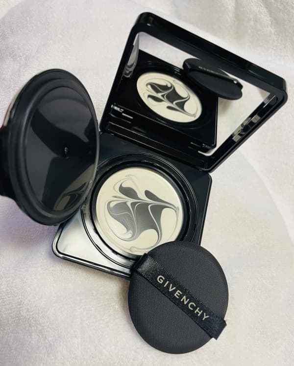 ジバンシー ソワン ノワール UV コンパクト 12g ソワン ノワール Uv