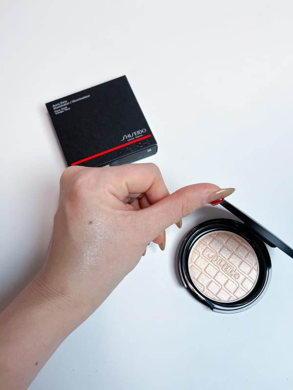 Erikaさんの「SHISEIDO オーラデュウ プリズム イルミネーター Erikaさんの「SHISEIDO オーラデュウ プリズム イルミネーター
