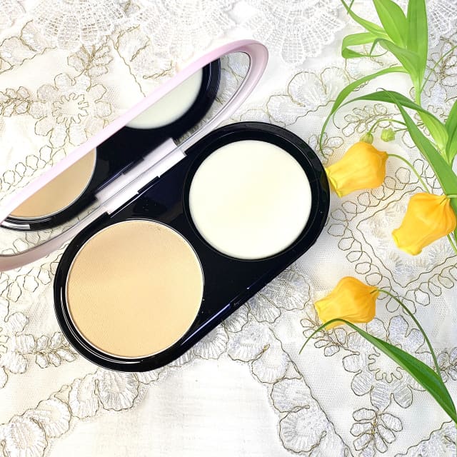 MAC Lightful C3 ナチュラルシルクパウダー SPF15/PA+ M・A・C