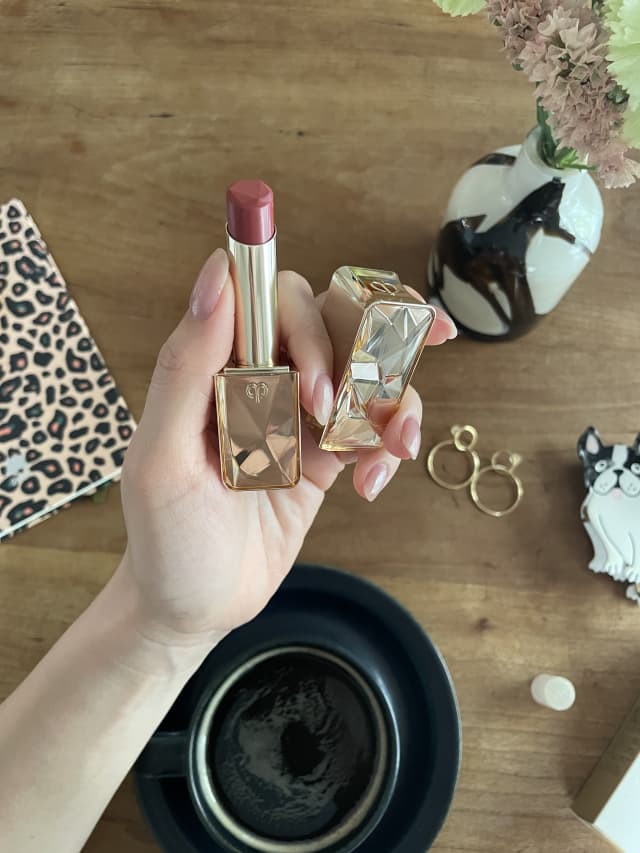 ふじこさんの「クレ・ド・ポー ボーテ ル・ルージュプレシュー」の