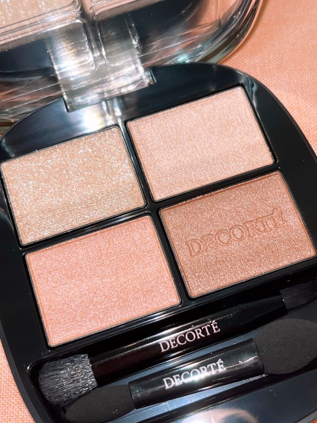 yukarinaさんの「コスメデコルテ スキンシャドウ デザイニング