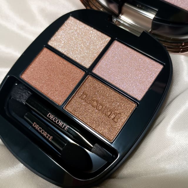 mionさんの「コスメデコルテ スキンシャドウ デザイニング パレット