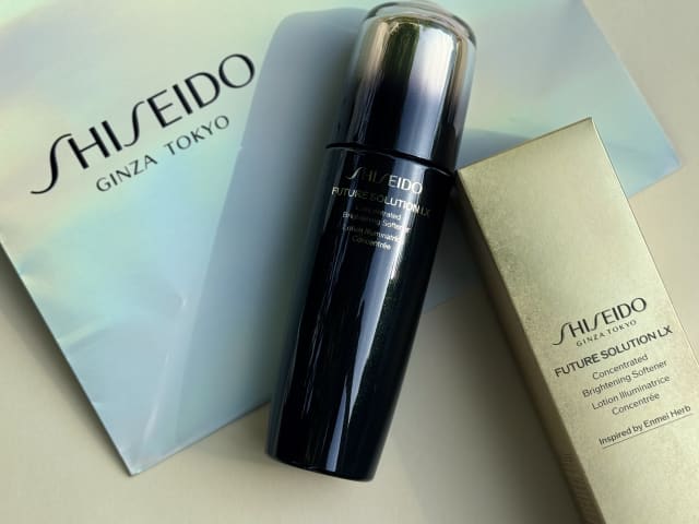 SHISEIDO フューチャーソリューション LX コンセントレイティッド 