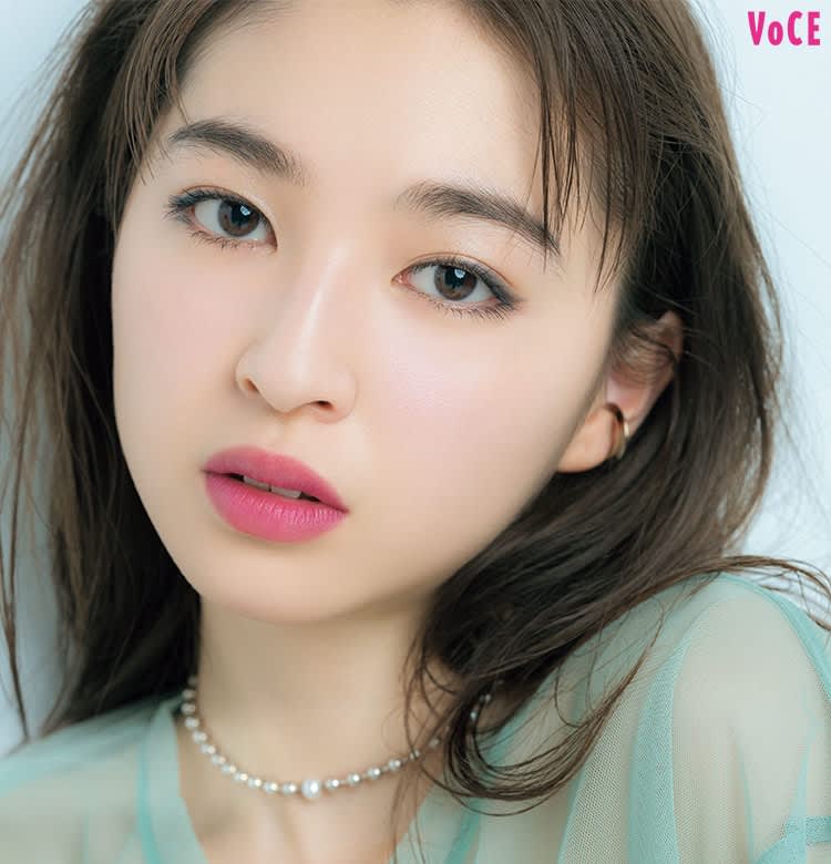 ビューティニュース Paku Chanさんが推す春のトレンド肌は 透けるエモ肌 美容メディアvoce ヴォーチェ ビューティニュース Paku Chanさんが推す春のトレンド肌は 透けるエモ肌 美容メディアvoce ヴォーチェ