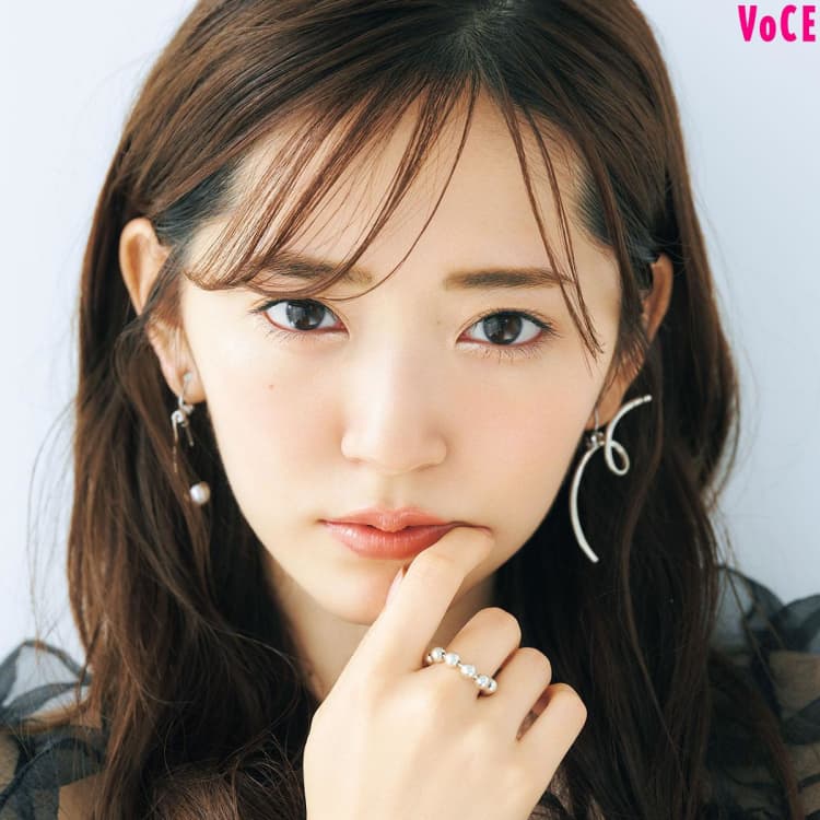 2020年VOCE11月号_鈴木愛理