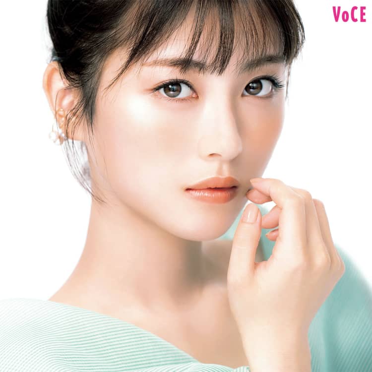 VOCE2022年2月号 浜辺美波