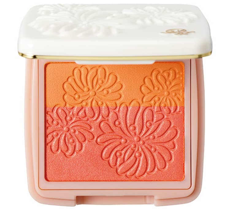 オトナこそオレンジを頬に！オレンジチークでつくるモード顔