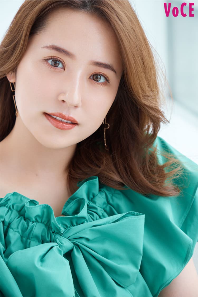 Voce特別インタビュー 衛藤美彩 昔は人と比べてメンタルがズタボロに でも ある言葉との出会いでまた自分を好きになれました 写真ギャラリー 美容メディアvoce ヴォーチェ