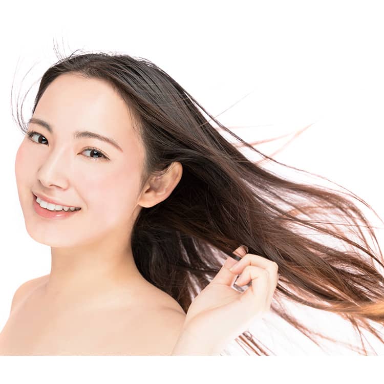 【きれいなロングヘアを育てる秘訣】「髪は花と一緒。切り戻し作業が欠かせない!」