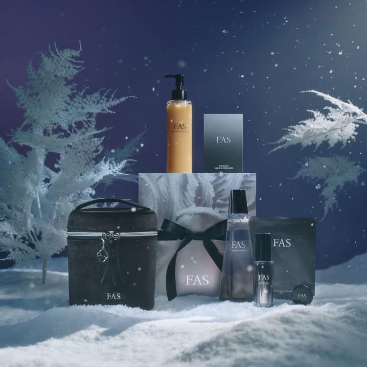 FAS・クリスマスコフレ2025】人気商品から新作も含む、ミニサイズや