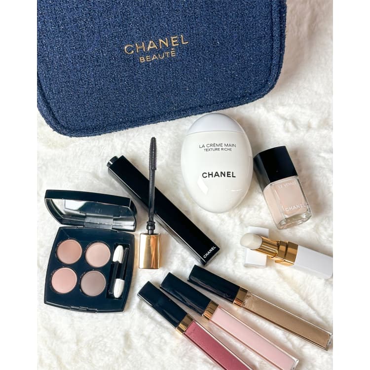 CHANEL 星型ポーチ クリスマス 限定品 CHANELシャネルチャーム付き限定
