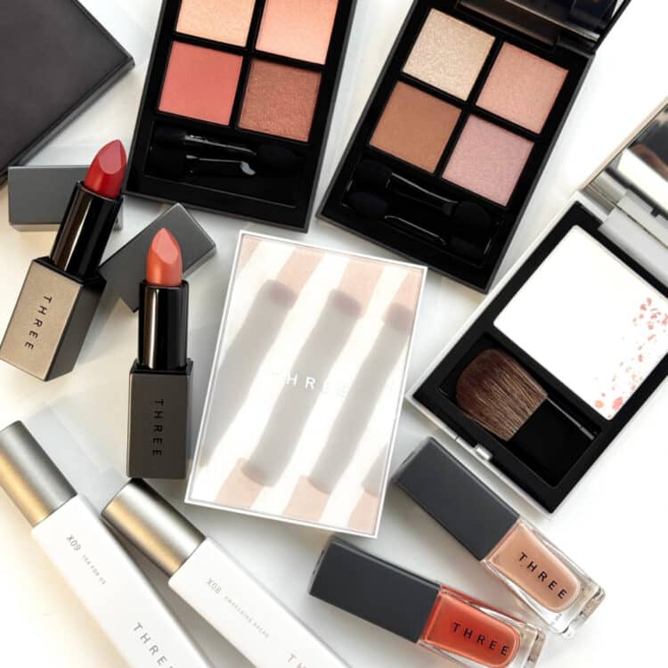 THREE スリー セイクリッドスペース フェイスパウダー｜美容メディア