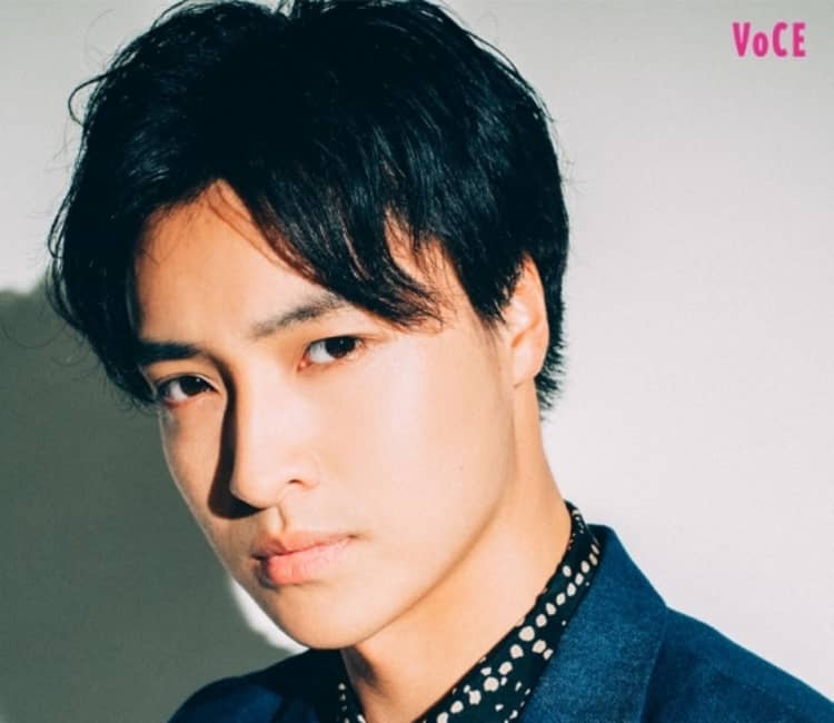 Voce You 男劇団 青山表参道xのリーダー 栗山航 さんが 天然キャラ と語るメンバーとは Voce You Vol 12 美容メディアvoce ヴォーチェ Voce You 男劇団 青山表参道xのリーダー 栗山航 さんが 天然キャラ と語るメンバーとは Voce You Vol 12 美容メディアvoce ヴォーチェ
