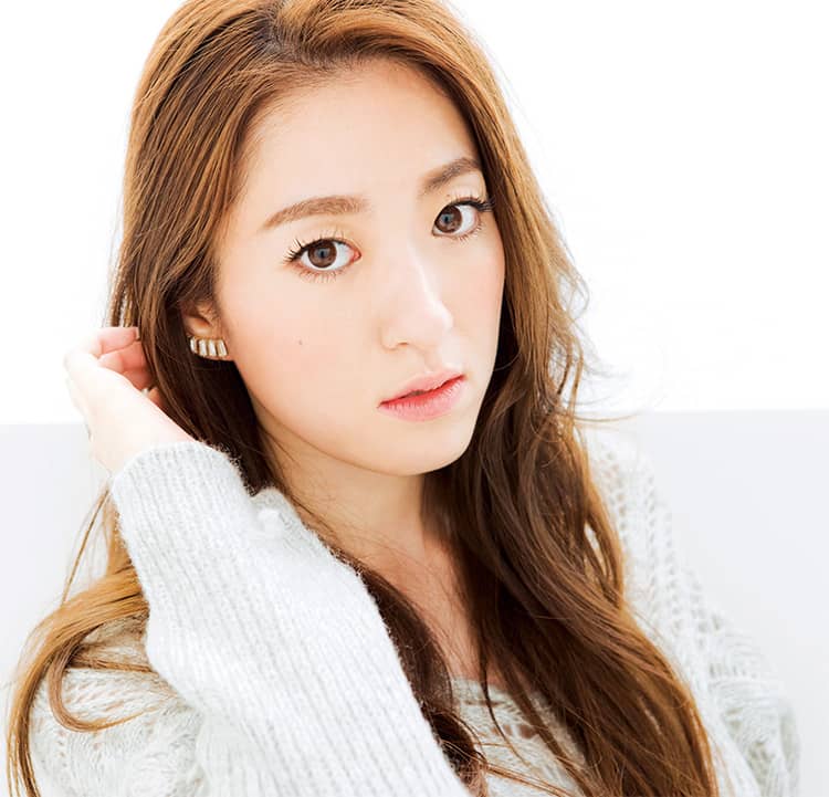 ビューティニュース 小顔成功実例 下側もっさり顔は デコボコをきれいにならす マッサージとメイクで小顔に変身 美容メディアvoce ヴォーチェ