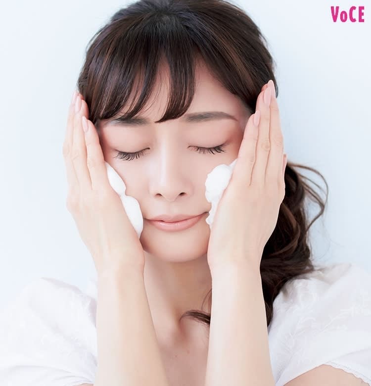 スッキリ出演で話題 石井美保が老けない理由 こすらなければ一週間で肌は変わります ビューティニュース 美容メディアvoce ヴォーチェ スッキリ出演で話題 石井美保が老けない理由 こすらなければ一週間で肌は変わります ビューティニュース 美容メディアvoce ヴォーチェ