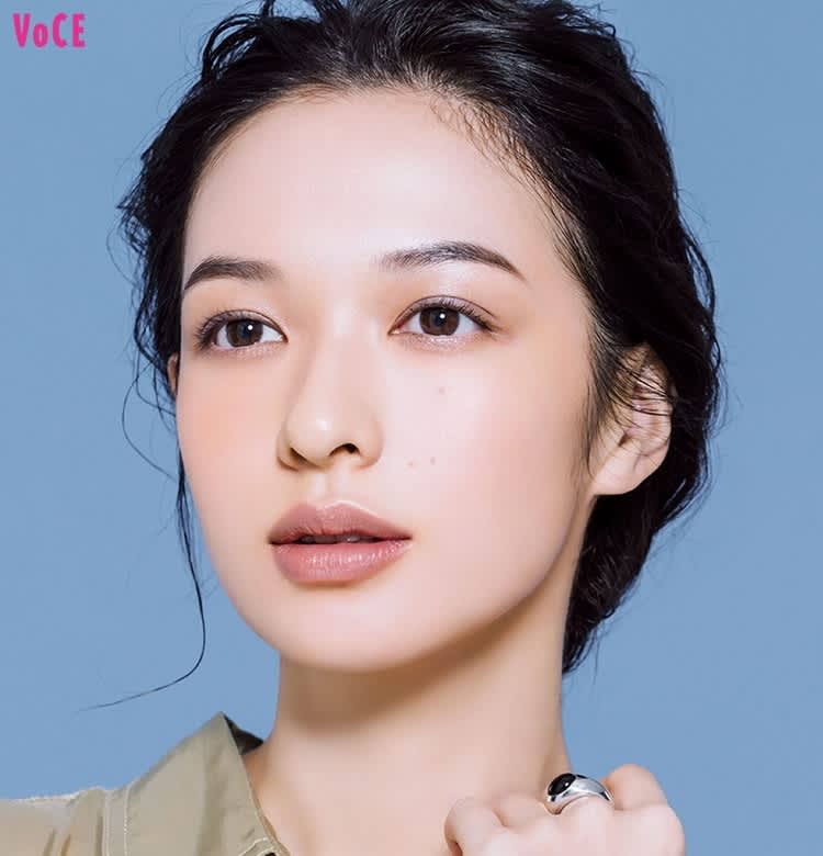 林由香里さんの 春新色 のラベンダー ブラウンで今すぐトレンド顔 Three Rmk他 ビューティニュース 美容メディアvoce ヴォーチェ 林由香里さんの 春新色 のラベンダー ブラウンで今すぐトレンド顔 Three Rmk他 ビューティニュース 美容メディアvoce ヴォーチェ