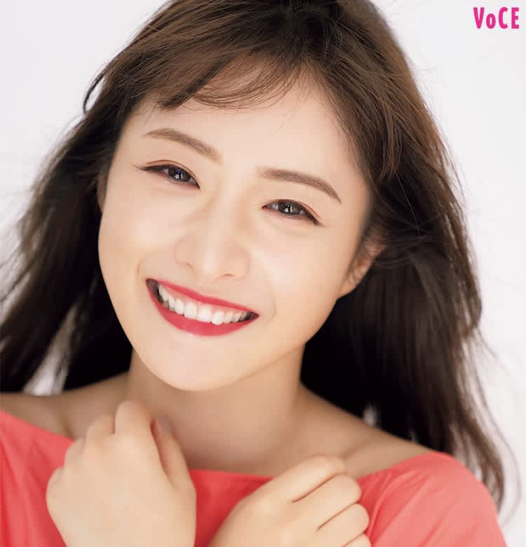 女優 石原さとみ 一問一答 19ベストメイクは 今年ハマったものは Cover Beauty 美容メディアvoce ヴォーチェ 女優 石原さとみ 一問一答 19ベストメイクは 今年ハマったものは Cover Beauty 美容メディアvoce ヴォーチェ