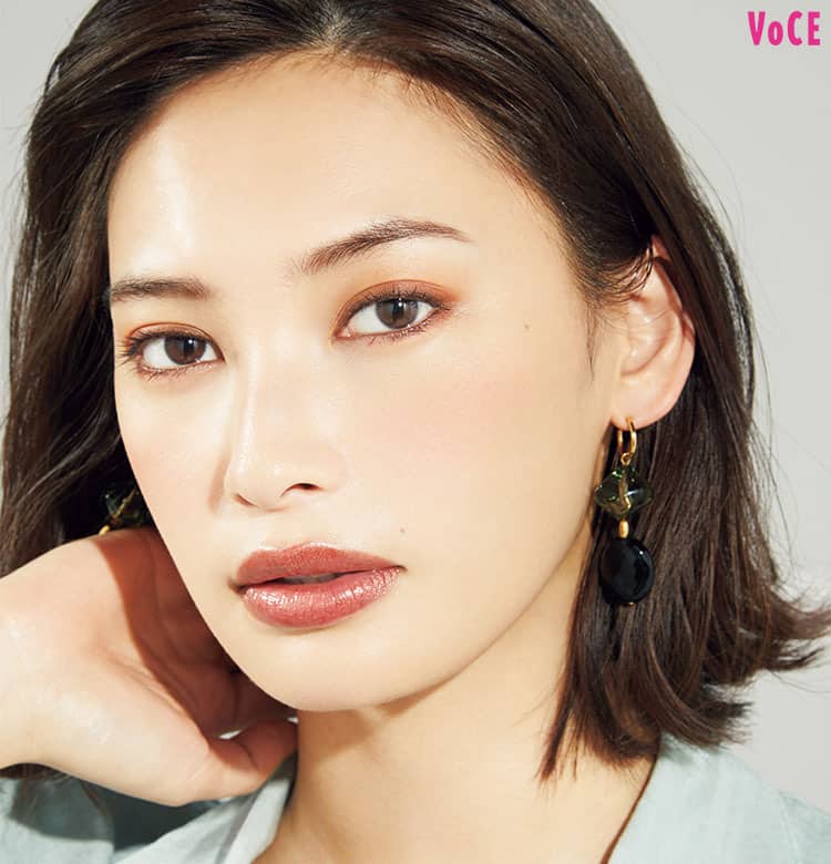 ビューティニュース テラコッタ で色香を漂う 赤みオン の女っぽ夏顔メイク 美容メディアvoce ヴォーチェ ビューティニュース テラコッタ で色香を漂う 赤みオン の女っぽ夏顔メイク 美容メディアvoce ヴォーチェ