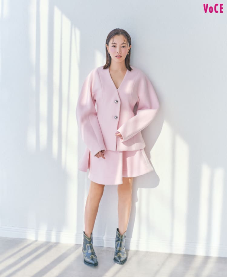 蛯原友里】春の訪れを感じる透明感たっぷりピンクメイク【エビちゃんの