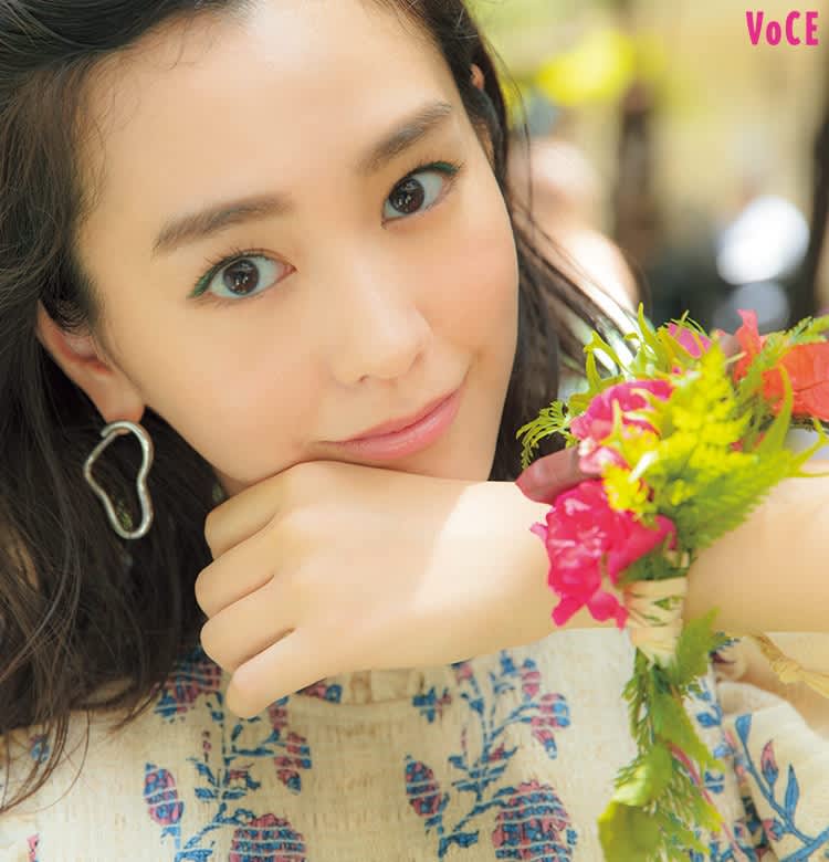 桐谷美玲】大好きなハワイで、レイ作り＆フラダンスに挑戦