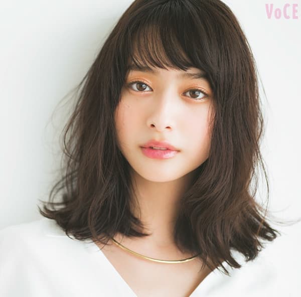 モデル藤野有理 この秋流行る ネオコンサバヘア のレングス別ポイント ビューティニュース 美容メディアvoce ヴォーチェ