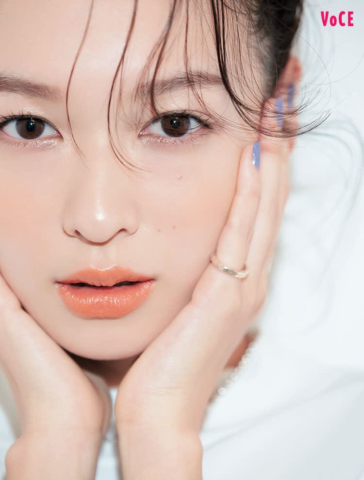 Paku Chanさん 黄み含みのオレンジでアクティブな春顔に ビューティニュース 美容メディアvoce ヴォーチェ Paku Chanさん 黄み含みのオレンジでアクティブな春顔に ビューティニュース 美容メディアvoce ヴォーチェ