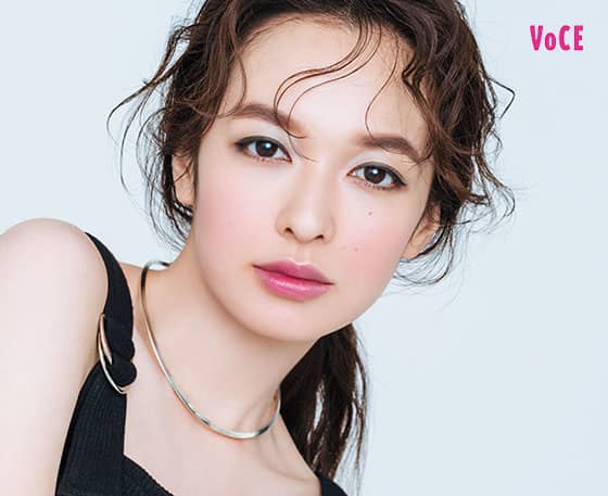 【秋の新着♪】 CHANEL グローブ CHANELの新作モノクロパレットで秋メイク!【林由香里厳選スター