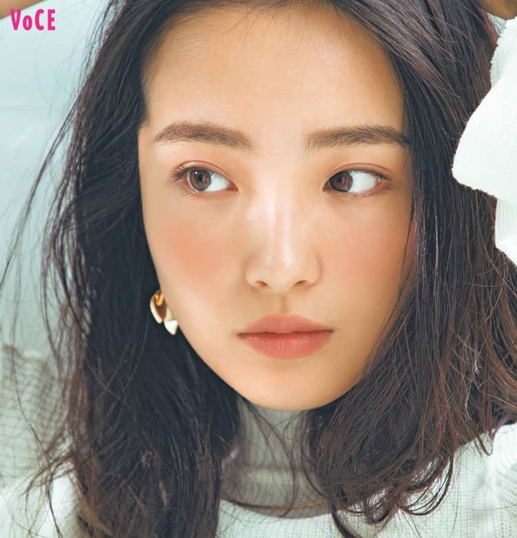 奥二重さん 一重さんにも似合う デカ目のつくり方 ハイライトと眉毛がキモ ビューティニュース 美容メディアvoce ヴォーチェ 奥二重さん 一重さんにも似合う デカ目のつくり方 ハイライトと眉毛がキモ ビューティニュース 美容メディアvoce ヴォーチェ