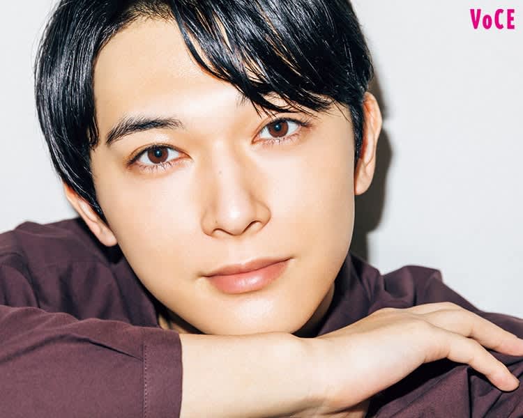 吉沢亮 距離の縮め方がわからないだけで みんなと仲良くなりたいんです 笑 映画 青くて痛くて脆い インタビュー ビューティニュース 美容メディアvoce ヴォーチェ 吉沢亮 距離の縮め方がわからないだけで みんなと仲良くなりたいんです 笑 映画 青くて痛くて脆い インタビュー ビューティニュース 美容メディアvoce ヴォーチェ