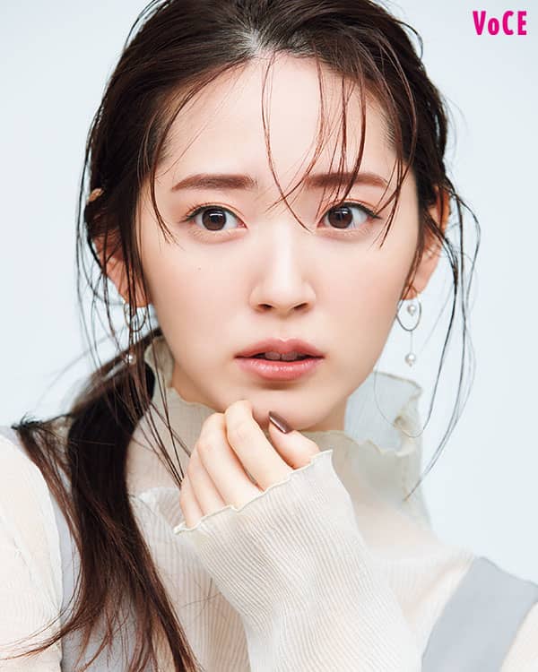 VOCE2020年12月号 鈴木愛理