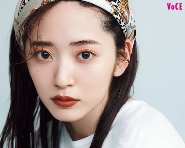 VOCE2020年12月号 鈴木愛理