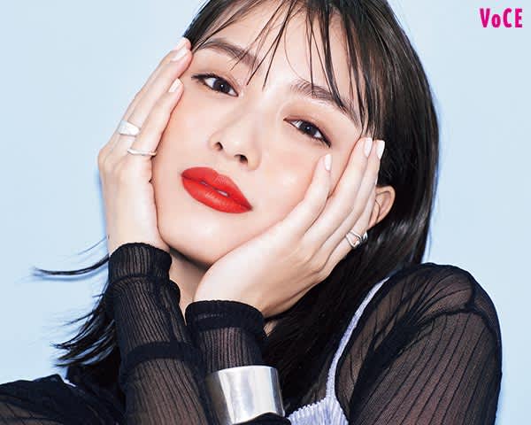 VOCE2021年1月号 内田理央