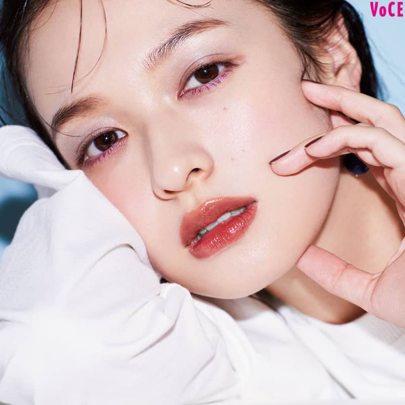 質感 ニュアンスカラーでおしゃれ顔 使える春コスメ5 春コスメのスターコスメ17 美容メディアvoce ヴォーチェ 質感 ニュアンスカラーでおしゃれ顔 使える春コスメ5 春コスメのスターコスメ17 美容メディアvoce ヴォーチェ