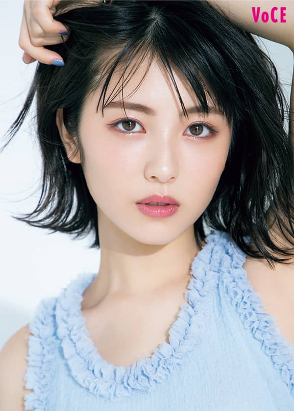 浜辺美波q A 結婚願望あり 仲良しの俳優さんはあの人 仕事と恋愛を語ります Cover Beauty 美容メディアvoce ヴォーチェ