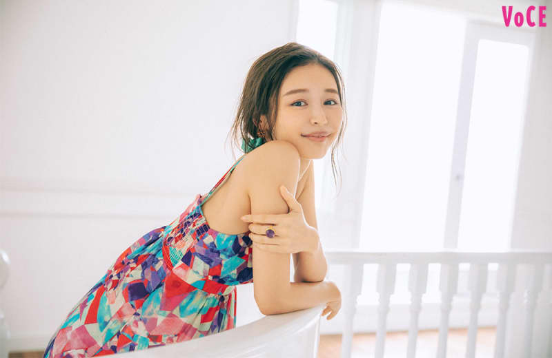 加治ひとみ