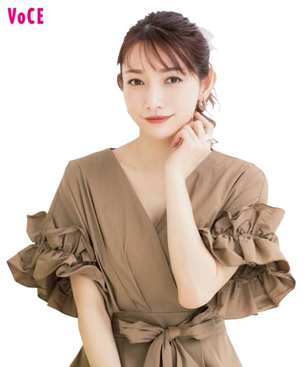 石井美保に後藤真希が肌の悩みを相談 毛穴と目周りの小ジワが気になります 石井美保の絶好調肌スキンケア 美容メディアvoce ヴォーチェ