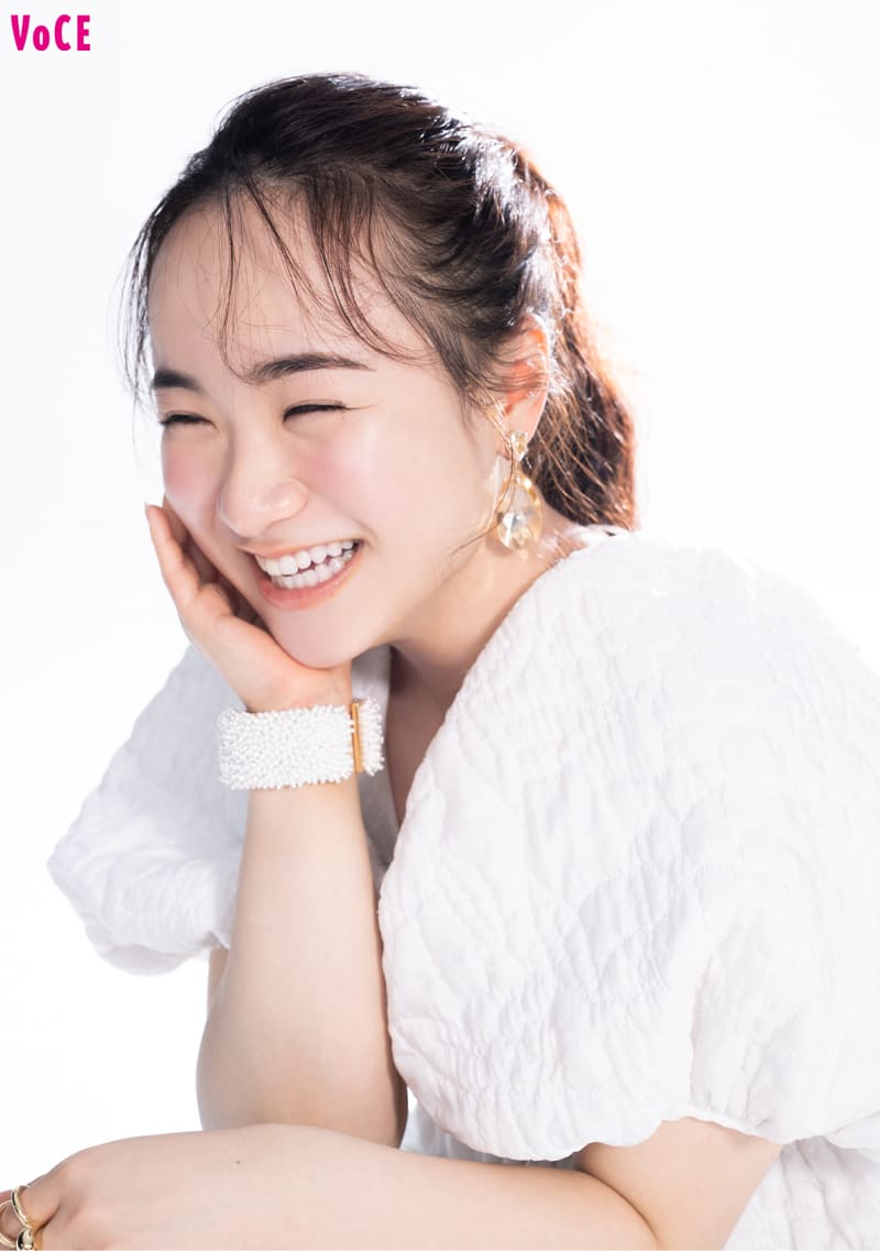 伊藤美誠さん インタビュー中も常に笑顔。その天真爛漫な魅力にスタッフ全員がメロメロに。