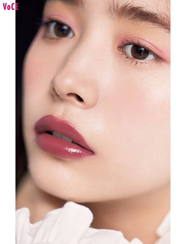 井桁弘恵さん セルヴォーク エンスロール マット リップス 02使用