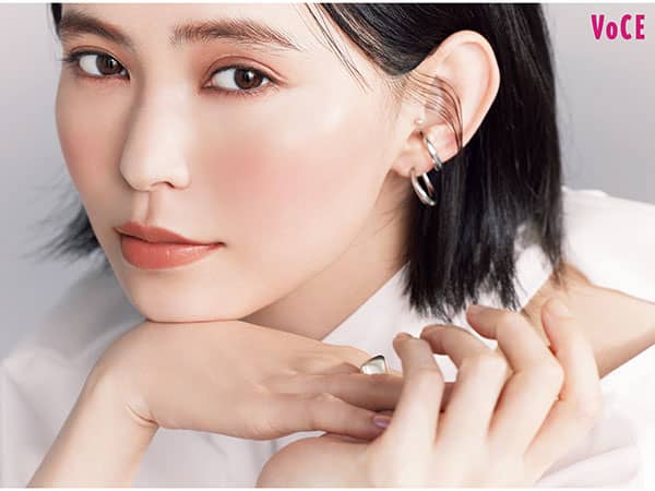 比留川游さん/ファシオ マルチフェイス スティック 12使用