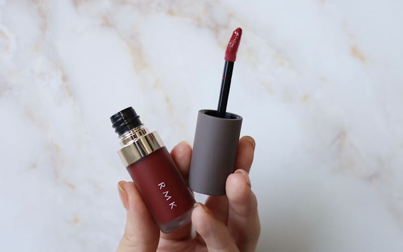 【パーソナルカラー別】秋の新作【RMK】の透けツヤリップを全色レビュー【イエベ・ブルベ】