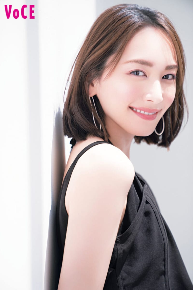 VOCE8月号表紙に美しすぎる新垣結衣が登場!2022上半期ベストコスメ発表も!