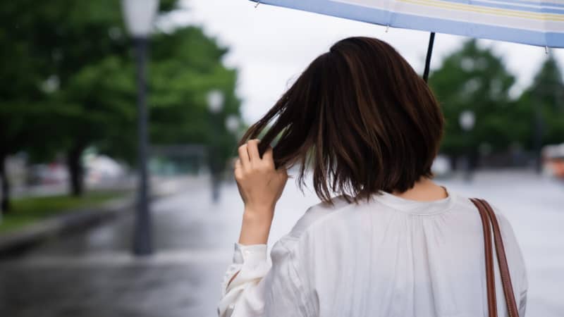 梅雨のうねりやくせ対策は、毛髪管理にあり!