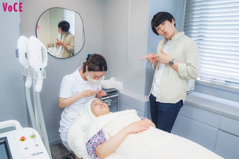人生初のIPL(フォトフェイシャル)にドキドキのはるちゃんと池田さん