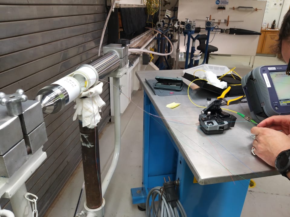 Testing the fibres during the final splice. (Credit: Vocus)